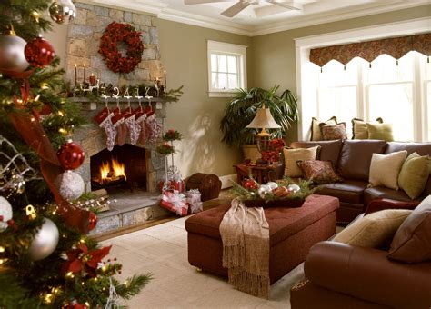 beautiful living rooms decorated for christmas