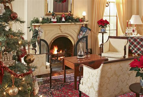 beautiful christmas decorated living rooms